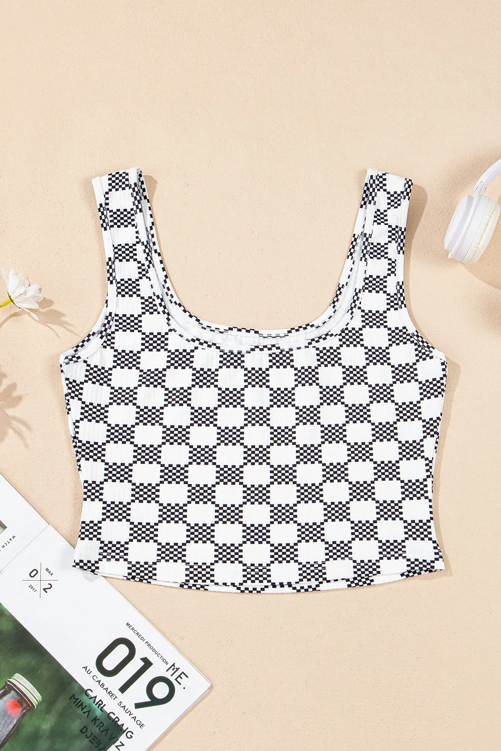 Checkered Print Cropped Tank Top with U-Neck