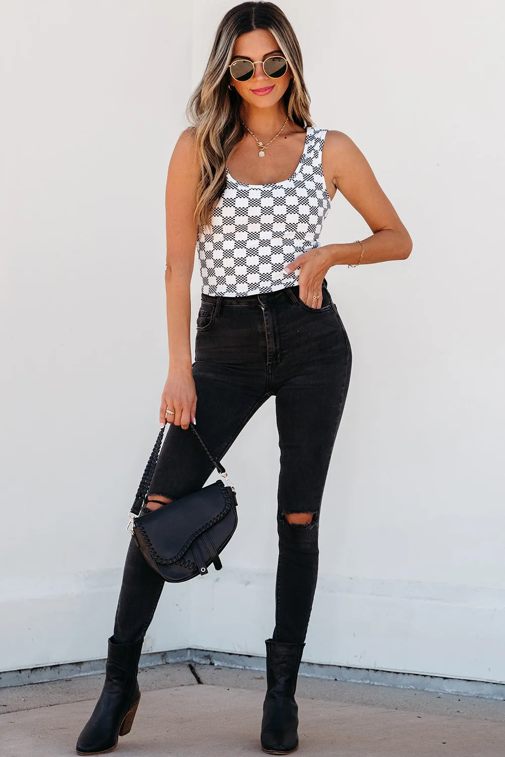 Checkered Print Cropped Tank Top with U-Neck