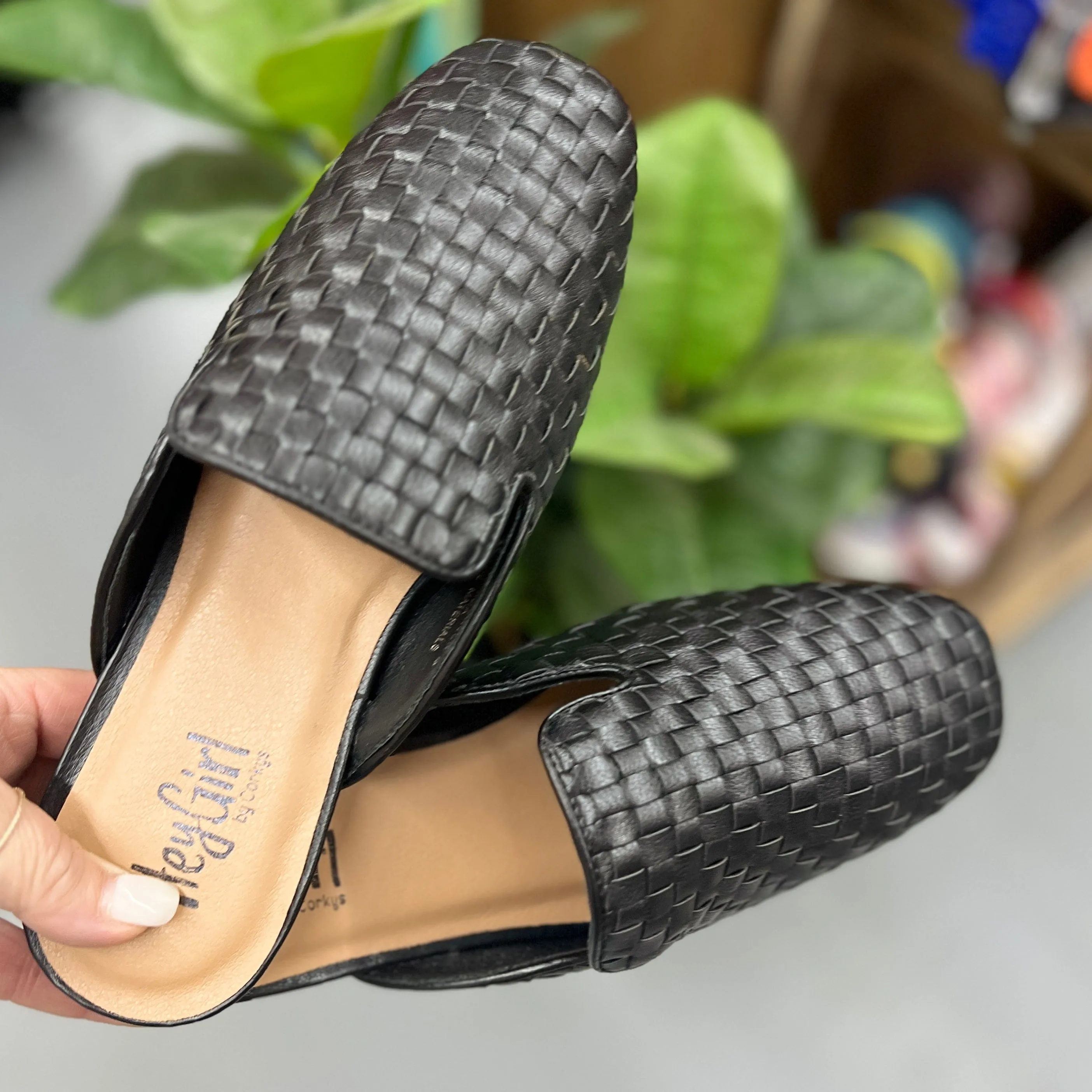 Corky's Weave It To Beaver Mules - Black