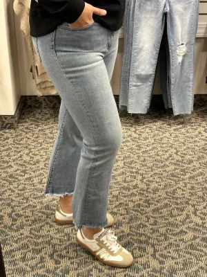 Light HR Crop Flare Side Step Hem (Risen)