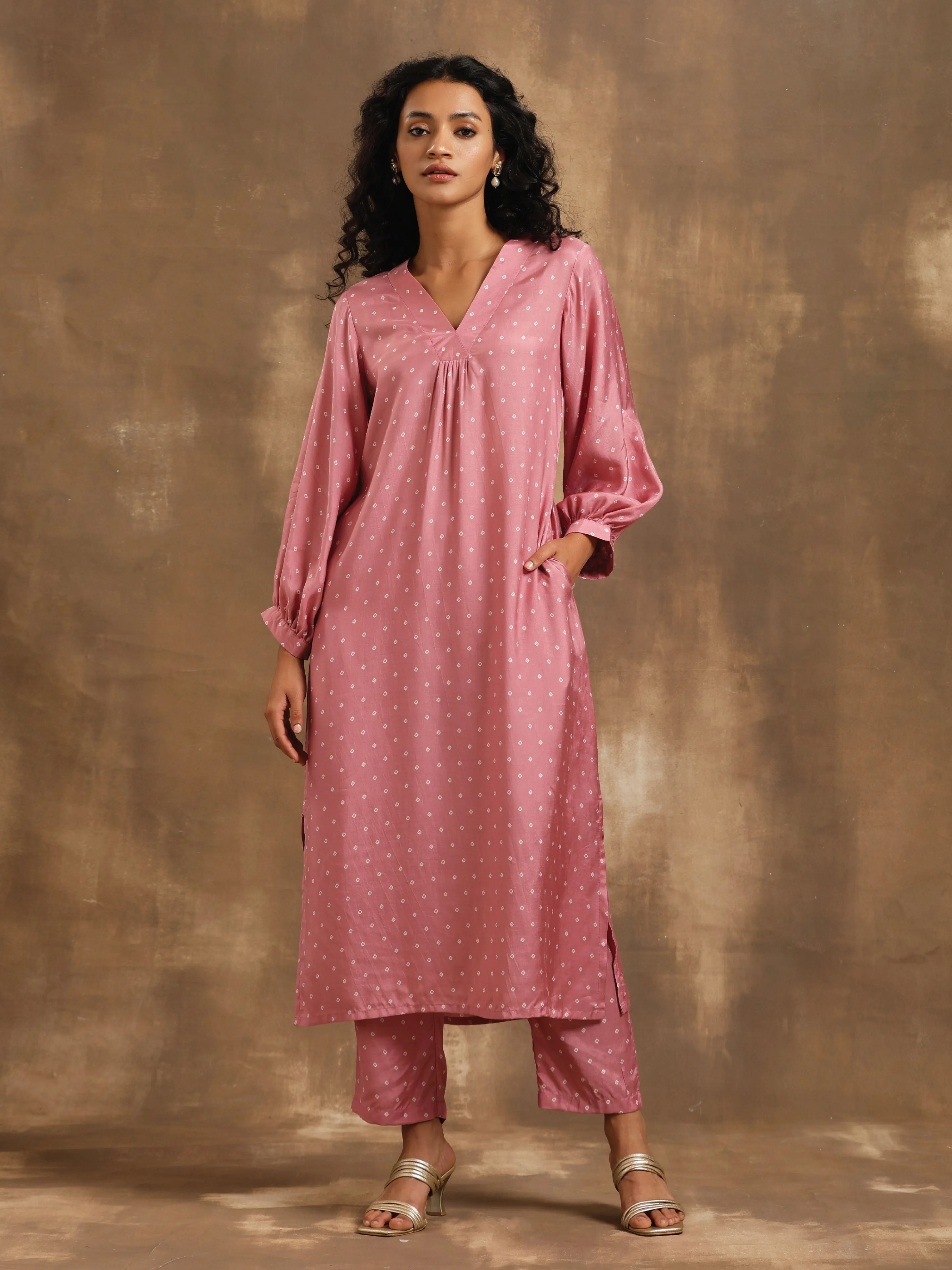 Light Mauve Bandhani Printed Silk Kurta Pant Set