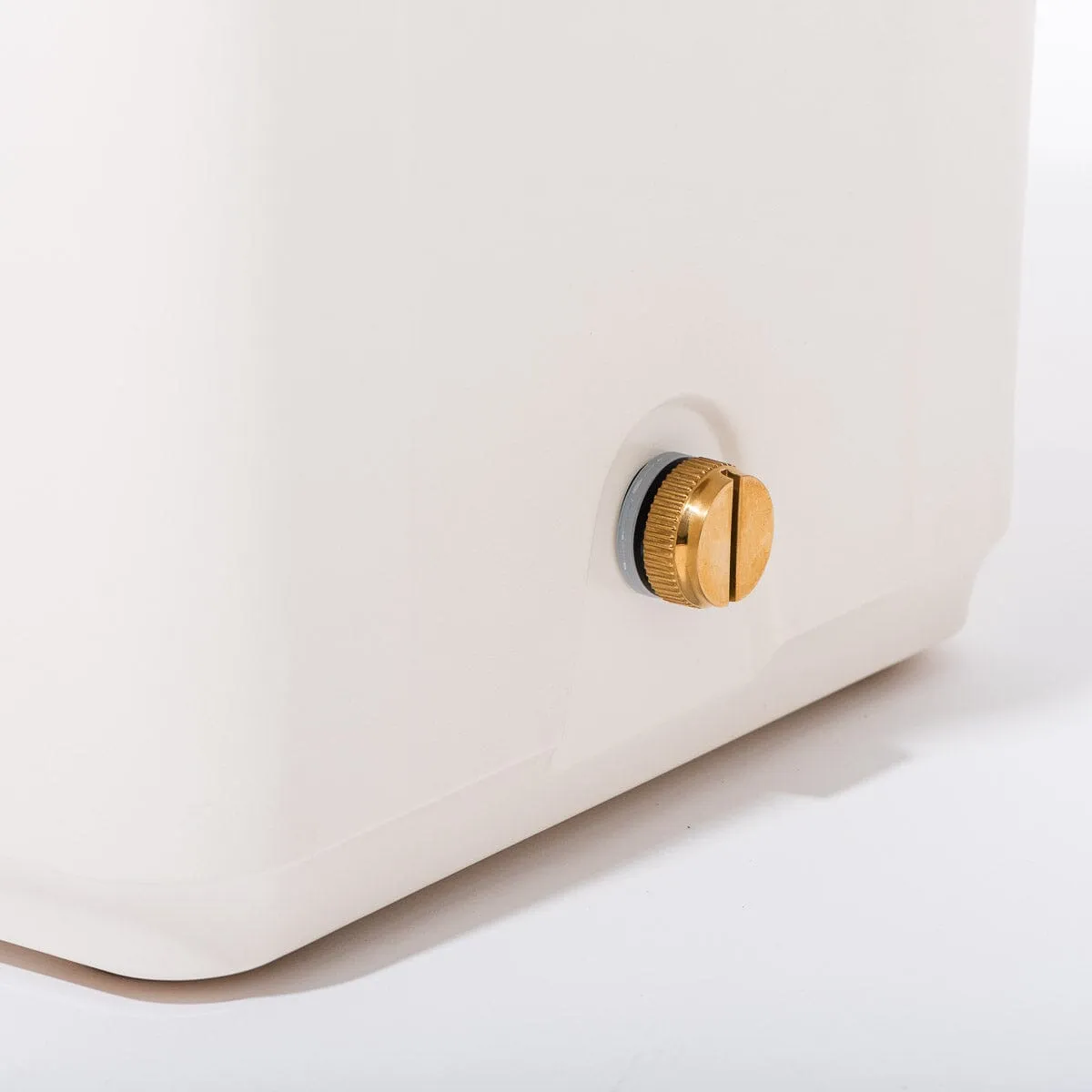 The Hemingway Cooler - Antique White - 52 Liters