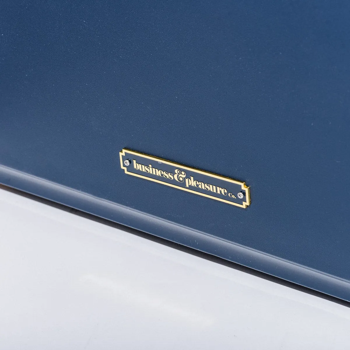 The Hemingway Cooler - Boathouse Navy - 33 Liters